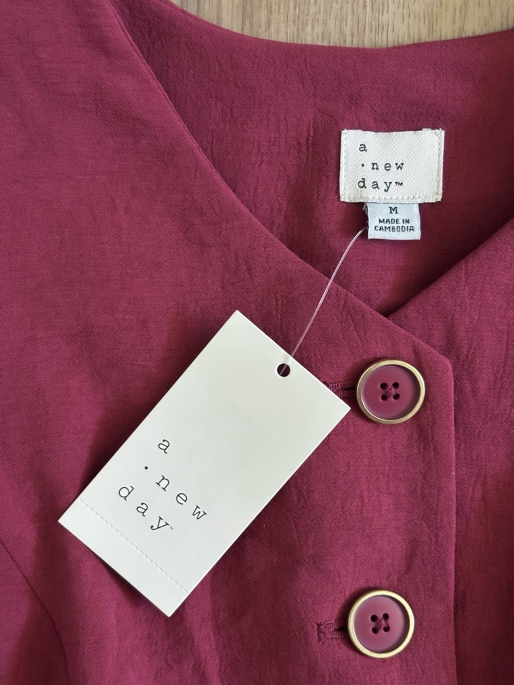 A New Day Button Up Vest Women’s Medium Burgundy Crepe Long Line V Neck - Picture 4 of 8